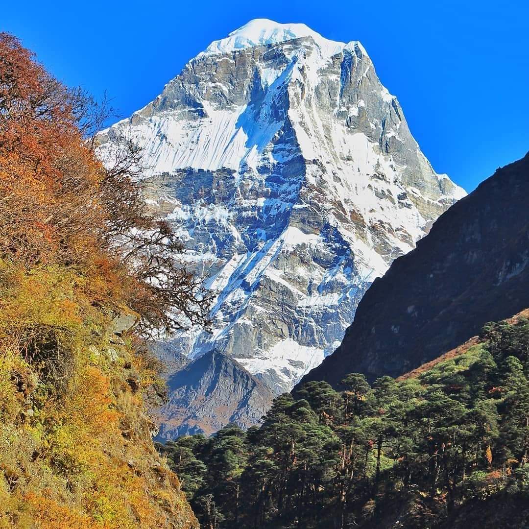 Kusum kangguru peak climbing